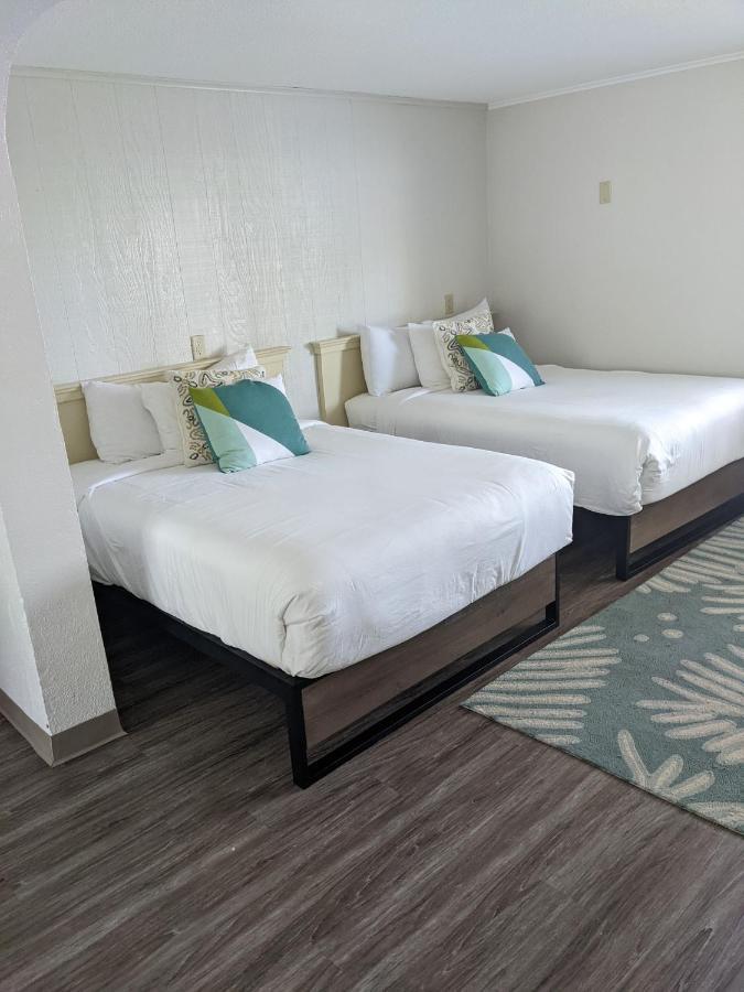 Hotel Queen's Court St. Simons Island