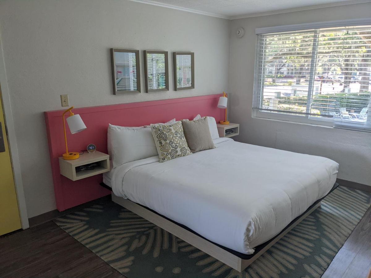 Hotel Queen's Court